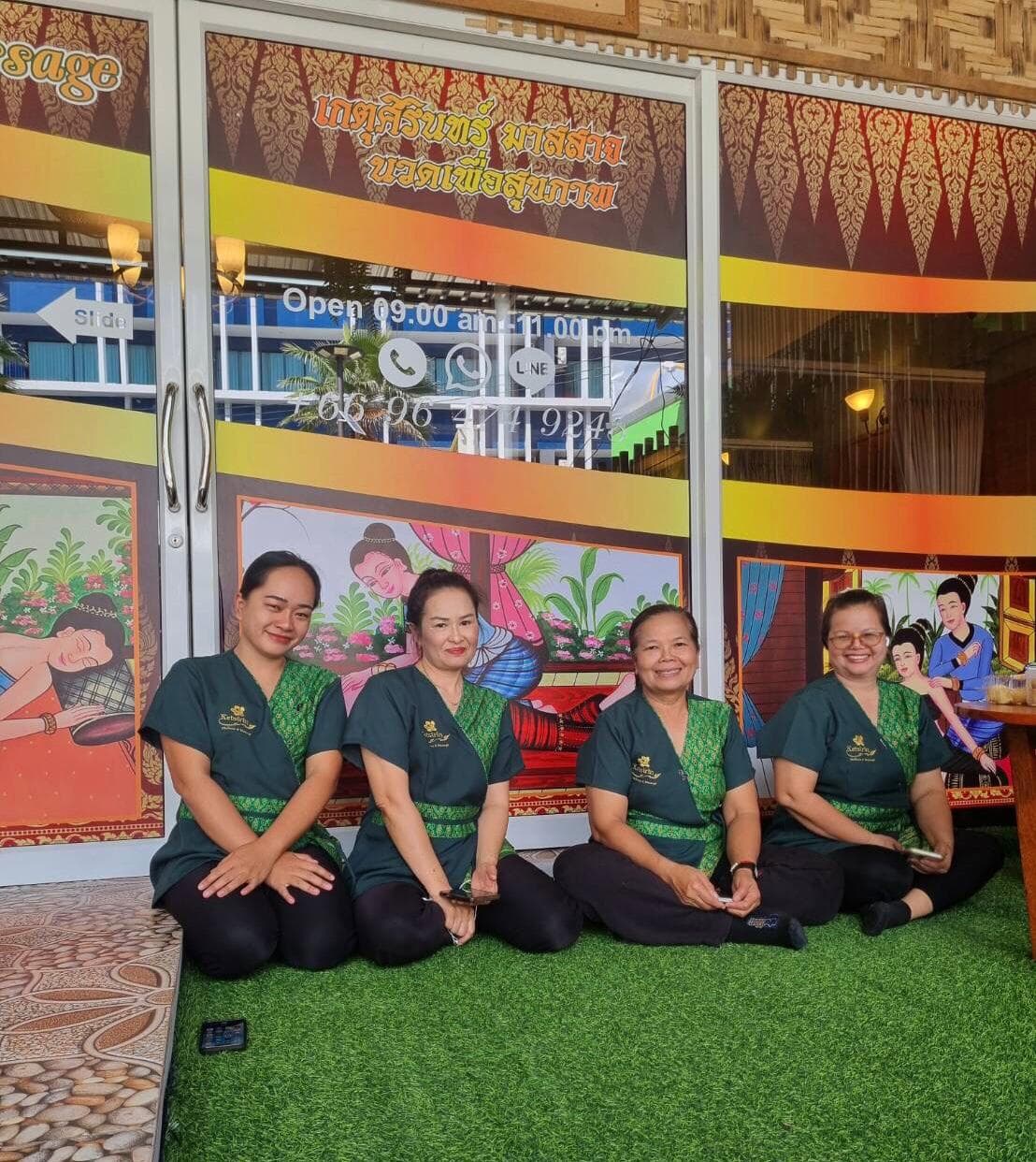 Ketsirin Massage team at Nai Thon location