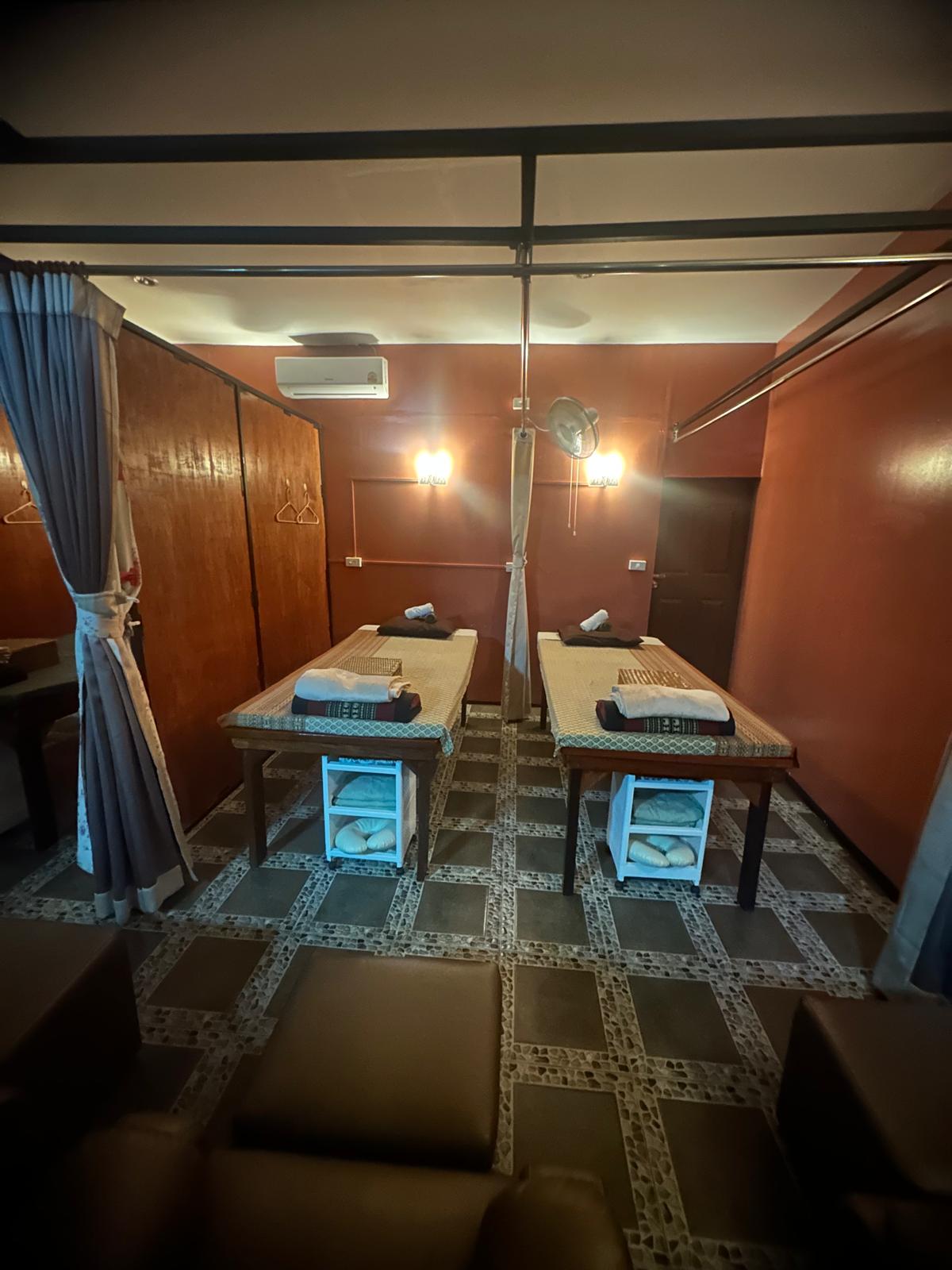 Couples treatment room overhead view